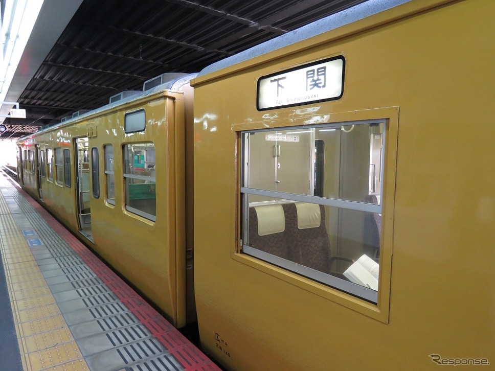 大阪駅を早朝に出発して普通列車を乗り継げば、下関港の出航時刻に間に合う。写真は山陽本線の下関行き普通列車。《撮影 草町義和》
