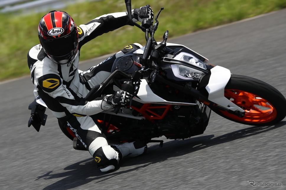 フルモデルチェンジした2017年式 KTM 390デューク《画像提供　KTM JAPAN／楠堂亜希》