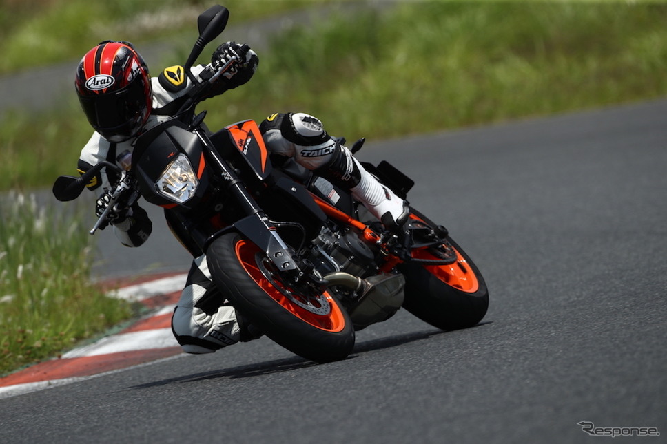 KTM 690 DUKE R《画像提供　KTM JAPAN／楠堂亜希》