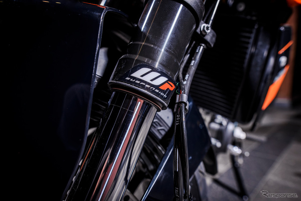 KTM 690 DUKE R《画像提供　KTM JAPAN》