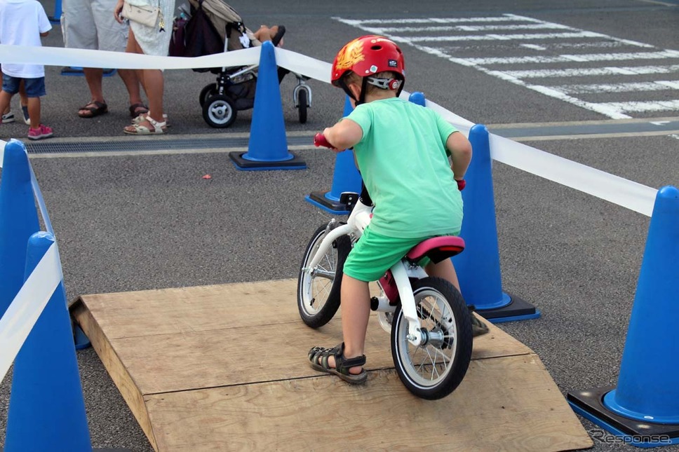 KIDS PARKでは、ランニングバイクの試乗会が開催された