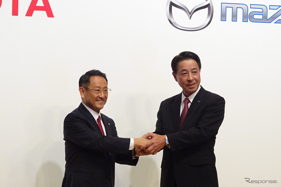 トヨタとマツダ、資本・業務提携を発表《撮影 池原照雄》