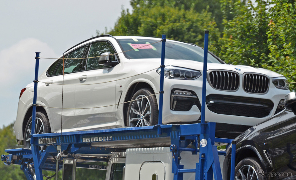 BMW X4 次期型スクープ写真《APOLLO NEWS SERVICE》