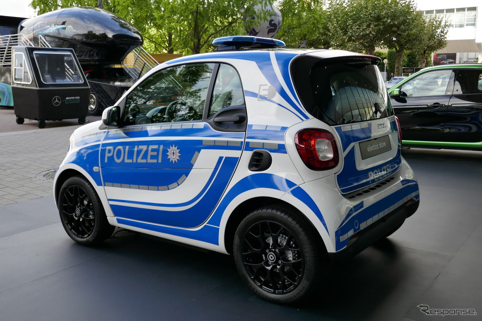 警察車両コンセプトモデル（スマート・フォーツー）《撮影 関 航介》