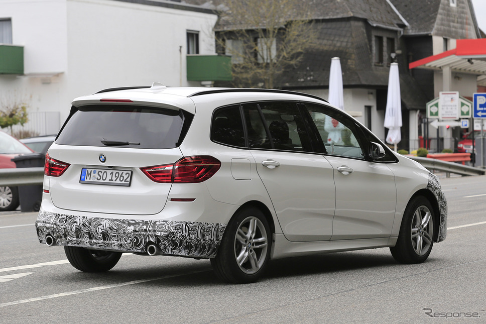 BMW 2シリーズ グランツアラー 改良モデル スクープ写真《APOLLO NEWS SERVICE》