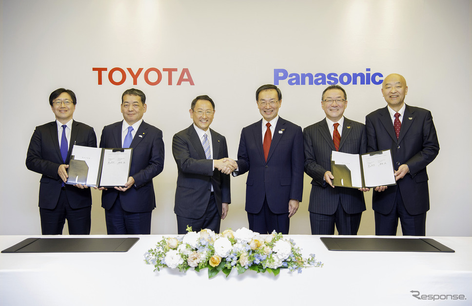 トヨタとパナソニックとの協業調印式（12月13日）