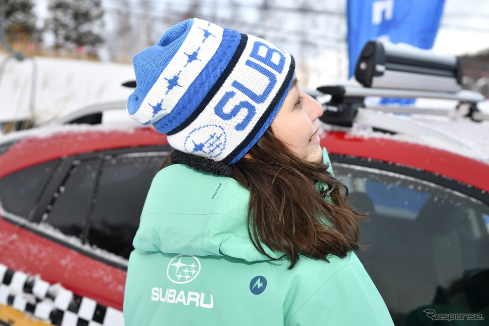 スバル ゲレンデタクシー2018　スバルオンラインショップ　　Mamotとコラボしたスキーウェア《撮影 雪岡直樹》