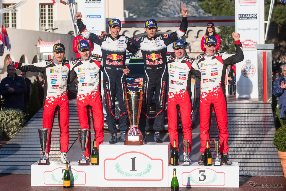 2018年WRC開幕戦モンテカルロの表彰台。左から2位タナク組、優勝オジェ組、3位ラトバラ組。《写真提供 Red Bull》