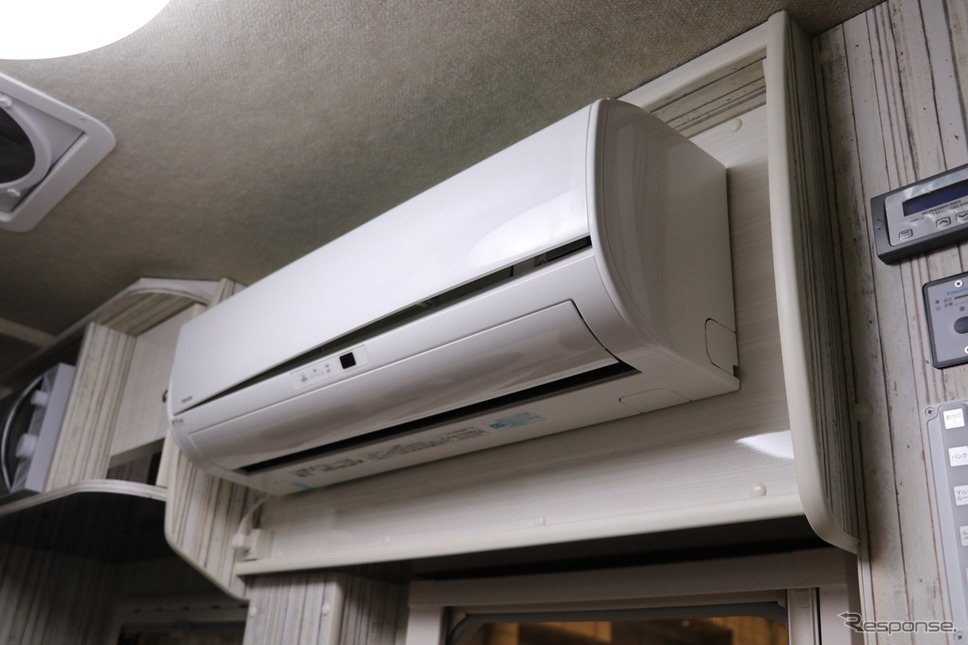 ゆとりある蓄電性能でエアコンも安心して利用可能。《撮影 中込健太郎》