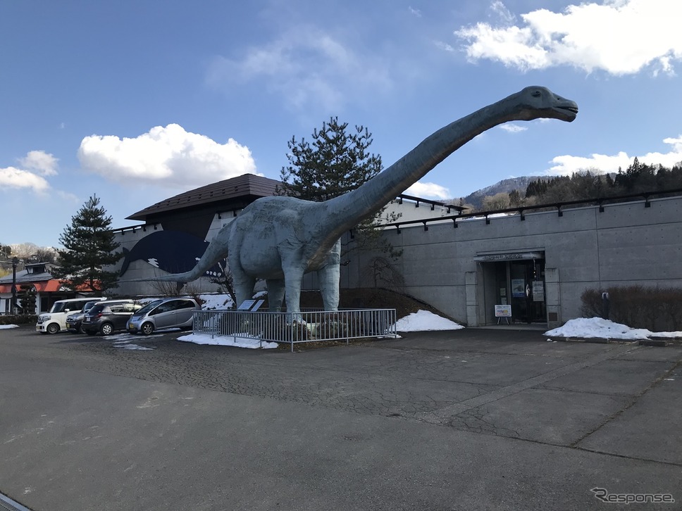 近くには信州新町化石博物館もある。《撮影 中込健太郎》