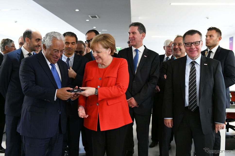 ボッシュの技術センター開所式。ドイツのメルケル首相やポルトガルのアントニオ・コスタ首相が出席した