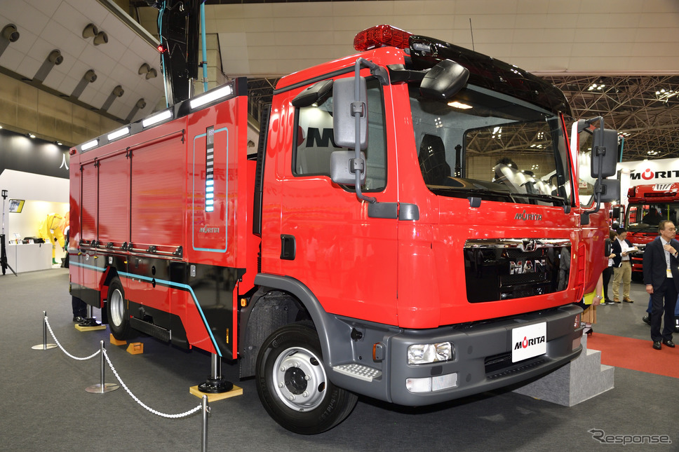 13mブーム付多目的消防ポンプ自動車MVF13海外仕様(東京国際消防防災展2018)《撮影 雪岡直樹》
