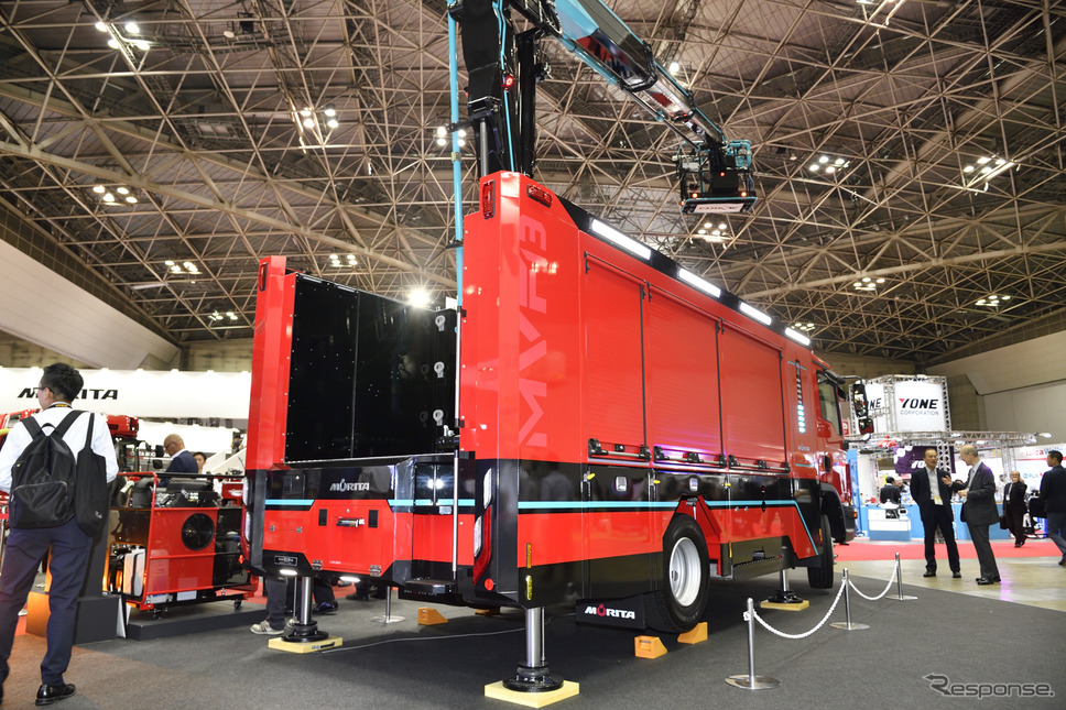 13mブーム付多目的消防ポンプ自動車MVF13海外仕様(東京国際消防防災展2018)《撮影 雪岡直樹》