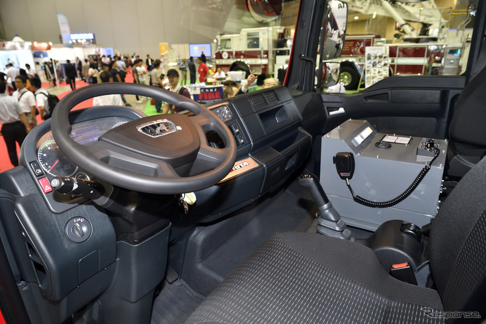 13mブーム付多目的消防ポンプ自動車MVF13海外仕様(東京国際消防防災展2018)《撮影 雪岡直樹》
