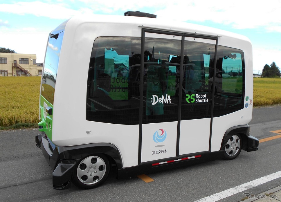 DeNAのロボットシャトルには、ハンドルなどがついていない《撮影 岩貞るみこ》