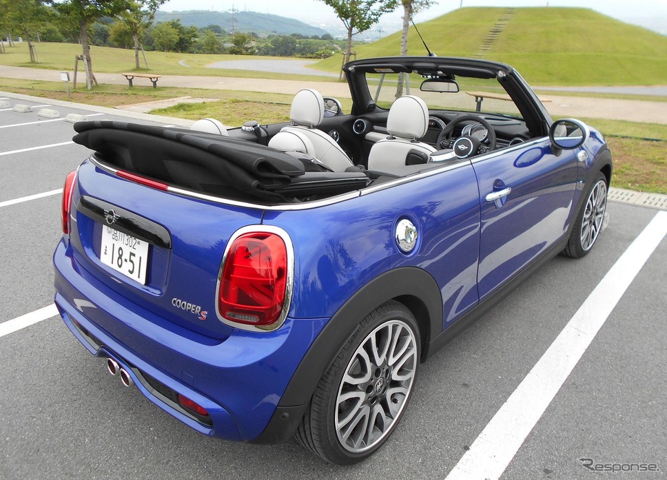 MINI クーパーS コンバーチブル《撮影 岩貞るみこ》