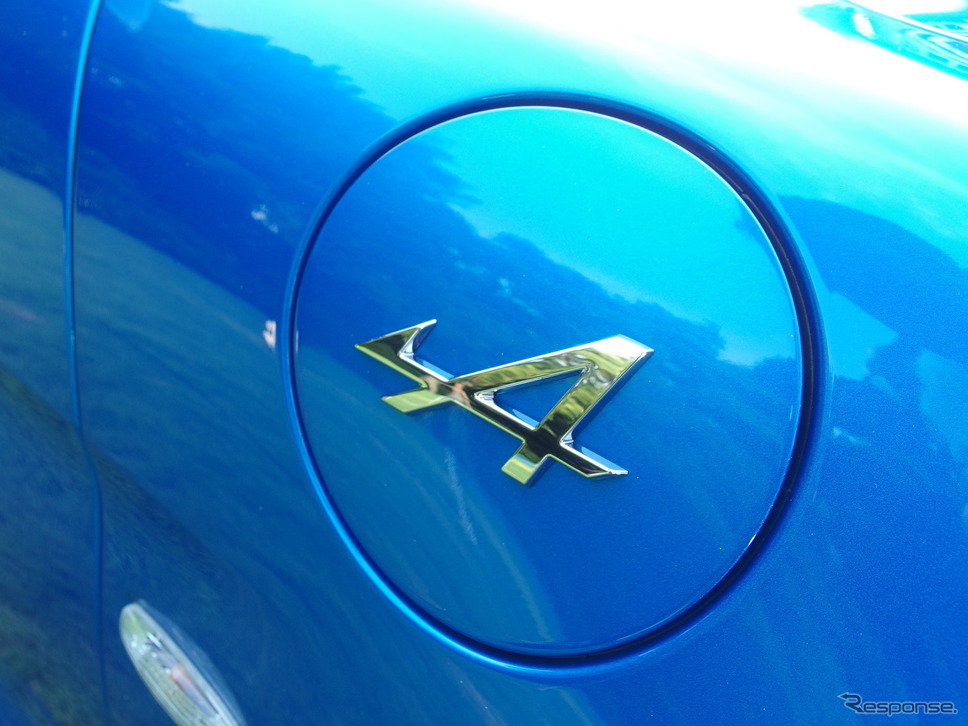 アルピーヌA110新型《撮影 高木啓》