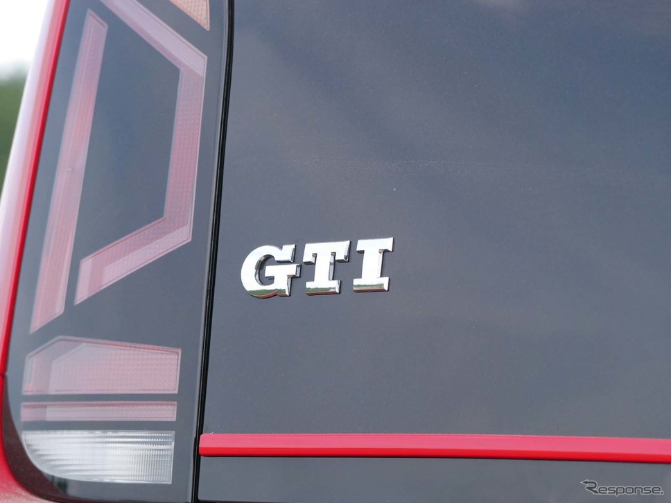 VW up！GTI撮影　中村孝仁