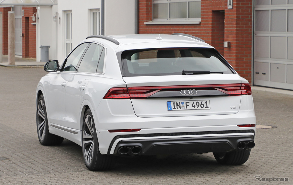 アウディ SQ8 スクープ写真《APOLLO NEWS SERVICE》