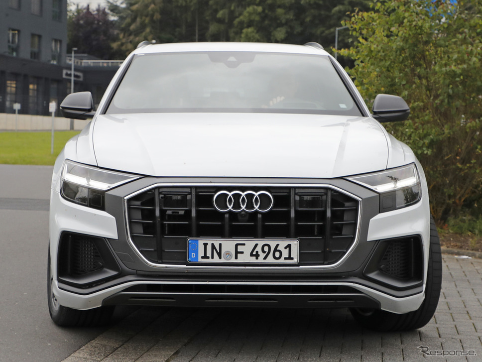 アウディ SQ8 スクープ写真《APOLLO NEWS SERVICE》