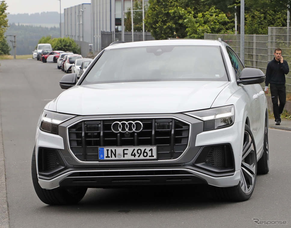アウディ SQ8 スクープ写真《APOLLO NEWS SERVICE》