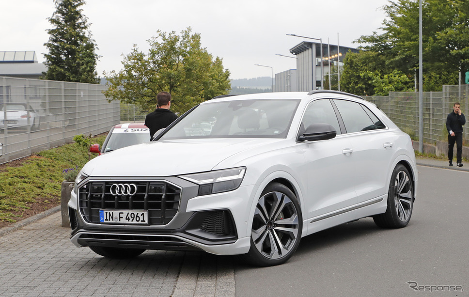 アウディ SQ8 スクープ写真《APOLLO NEWS SERVICE》