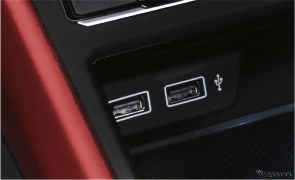 VW ポロ GTI USBポート