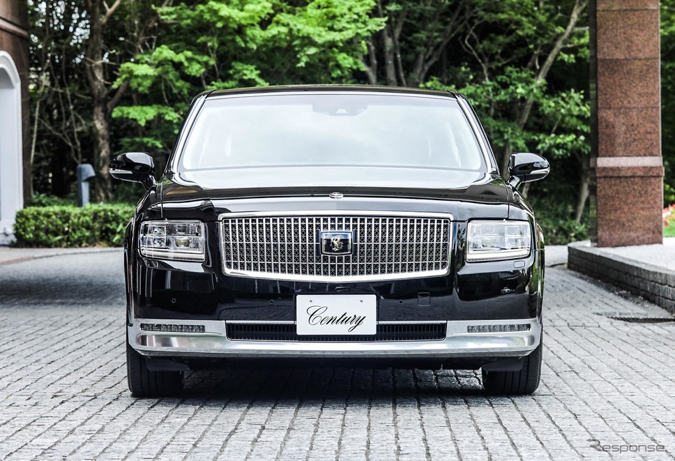 トヨタ センチュリー 新型(ボディカラー:「神威」、内装:ウールファブリック「瑞響」)《撮影 佐藤靖彦》