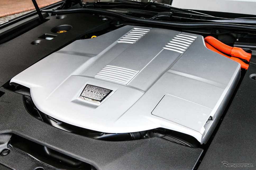 トヨタ センチュリー 新型(ボディカラー:「神威」、内装:ウールファブリック「瑞響」)《撮影 佐藤靖彦》