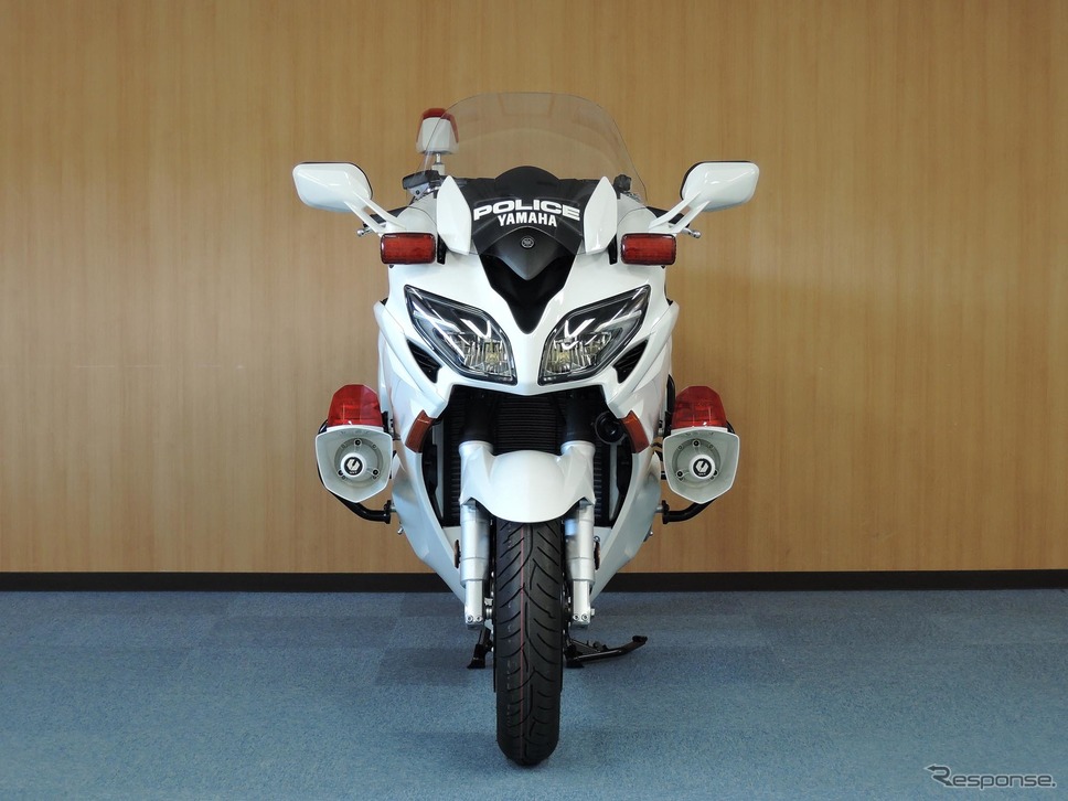 ヤマハの白バイ「FJR1300AP」《画像提供 ヤマハ発動機》