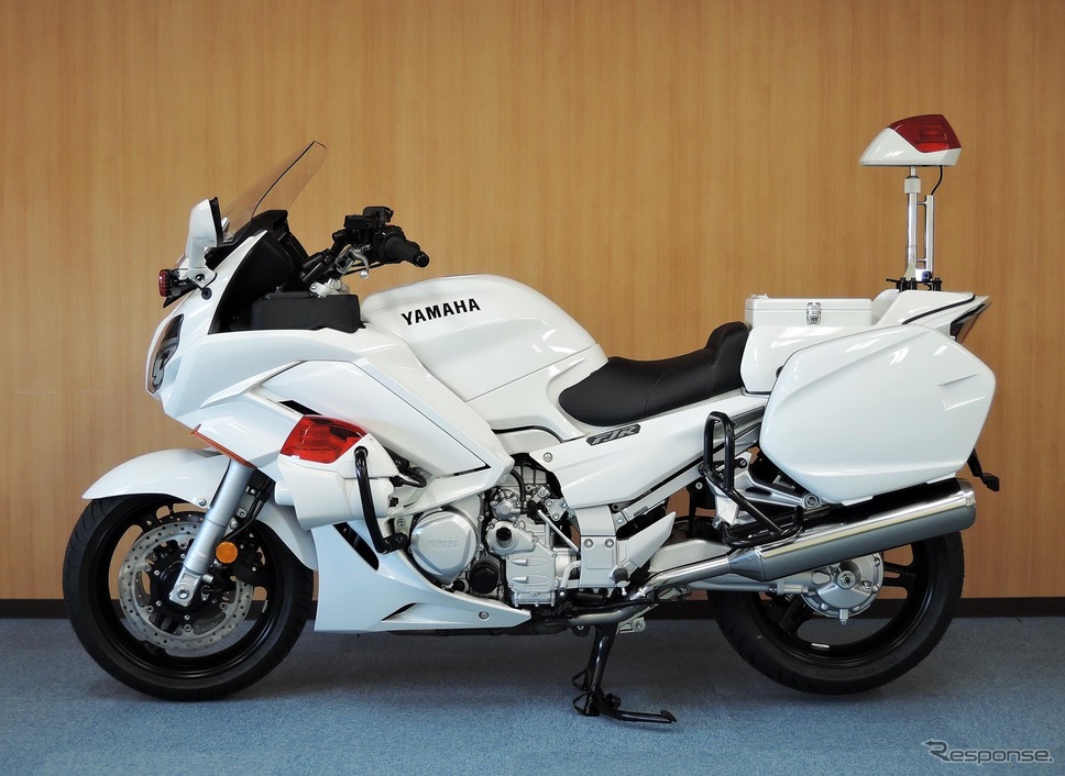 ヤマハの白バイ「FJR1300AP」《画像提供 ヤマハ発動機》