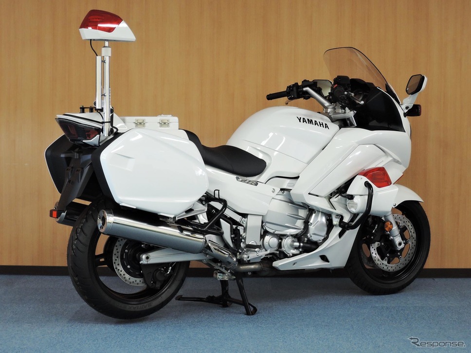 ヤマハの白バイ「FJR1300AP」《画像提供 ヤマハ発動機》