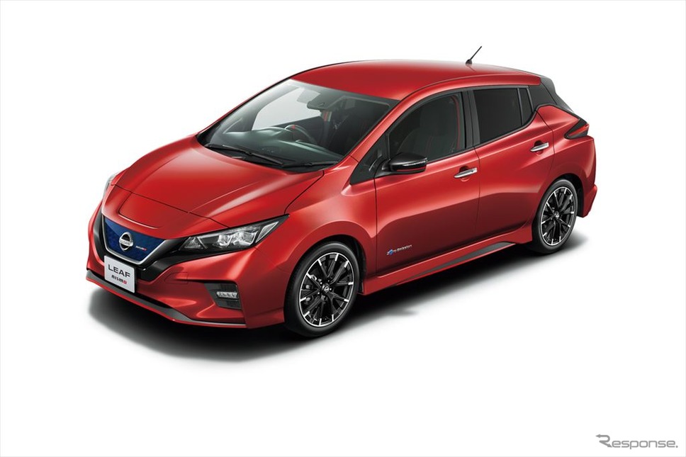 日産リーフNISMO(ラディアント レッド)