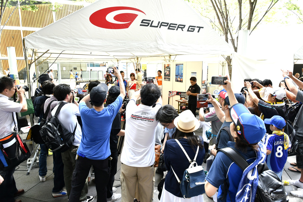 SUPER GT EXPERIENCE 2018 in 東京国際フォーラム《撮影 雪岡直樹》