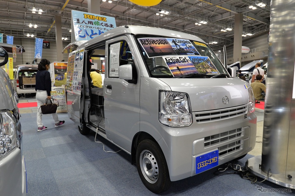 リンエイプロダクト、マイクロバカンチェス ひとりのくるま旅(東京キャンピングカーショー2018)《撮影 嶽宮 三郎》