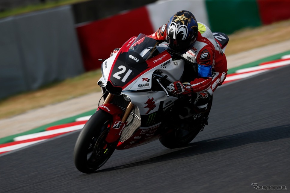 YAMAHA FACTORY RACING TEAM 中須賀克行