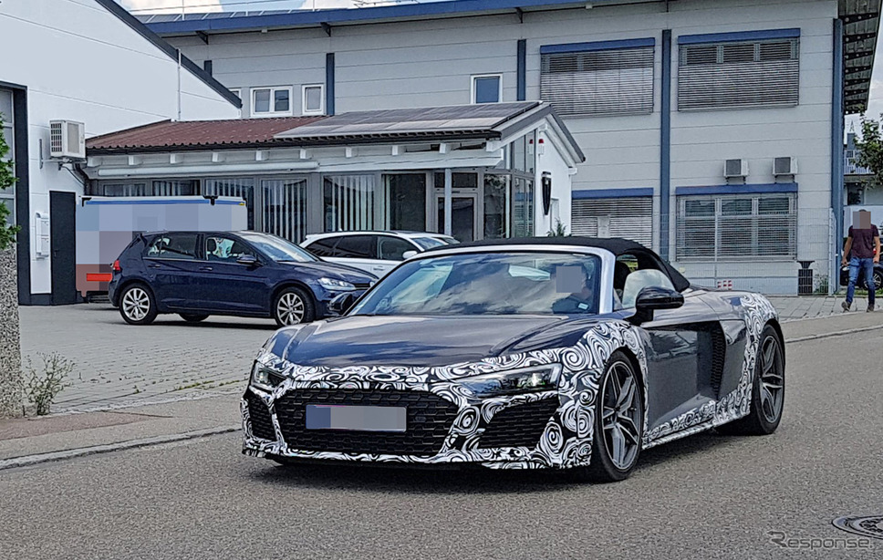 アウディ R8スパイダー をベースとした謎のプロトタイプ車両 スクープ写真《APOLLO NEWS SERVICE》