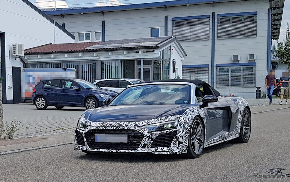アウディ R8スパイダー をベースとした謎のプロトタイプ車両 スクープ写真《APOLLO NEWS SERVICE》