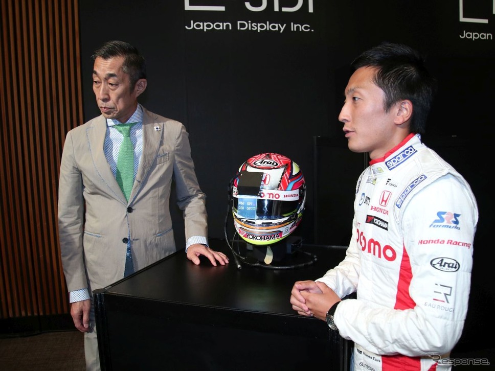 JDI 透明カラー液晶ディスプレイをヘルメットに搭載≪撮影 中尾真二≫