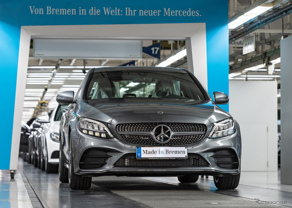メルセデスベンツ Cクラス 改良新型の量産第一号車がドイツ・ブレーメン工場からラインオフ