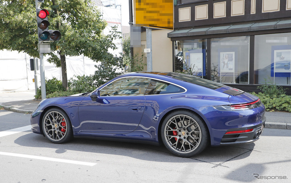 ポルシェ 911 新型(992型)フルヌードスクープ写真《APOLLO NEWS SERVICE》