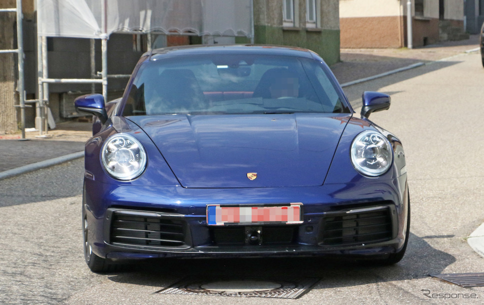 ポルシェ 911 新型(992型)フルヌードスクープ写真《APOLLO NEWS SERVICE》