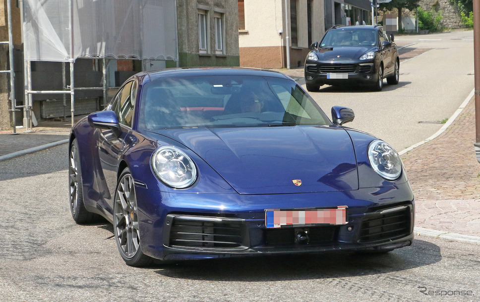 ポルシェ 911 新型(992型)フルヌードスクープ写真《APOLLO NEWS SERVICE》
