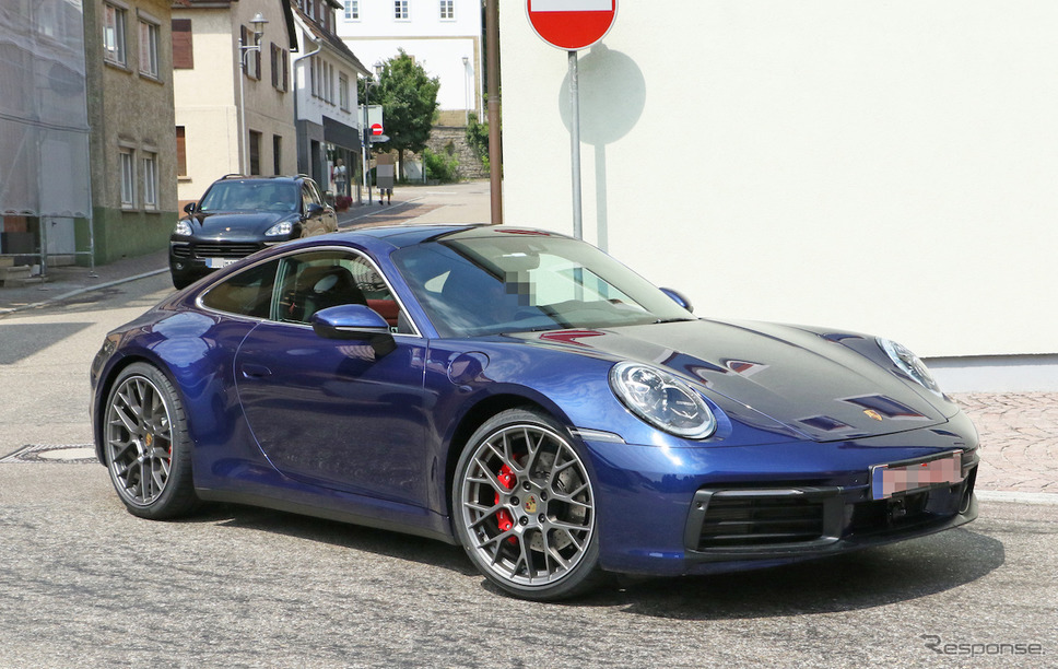ポルシェ 911 新型(992型)フルヌードスクープ写真《APOLLO NEWS SERVICE》