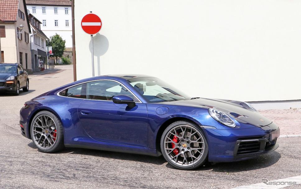 ポルシェ 911 新型(992型)フルヌードスクープ写真《APOLLO NEWS SERVICE》