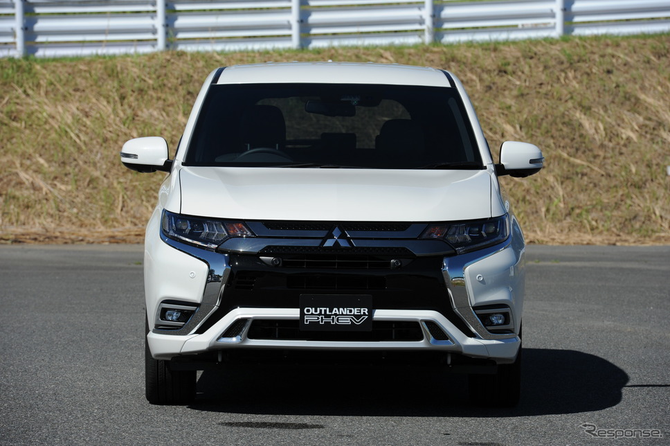 三菱 アウトランダーPHEV 改良新型（プロトタイプ）《撮影 安藤貴史》