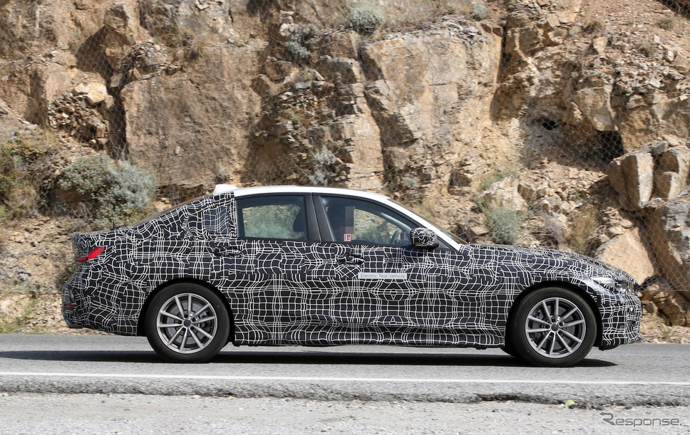 BMW 3シリーズ EV スクープ写真《APOLLO NEWS SERVICE》