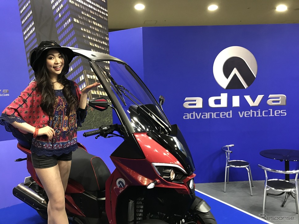 一ツ山里紗さん(東京モーターサイクルショー2017)