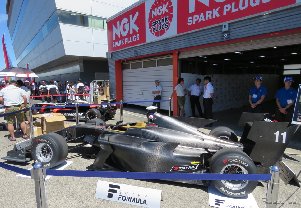 もてぎには来季マシン「SF19」も展示中。《撮影 遠藤俊幸》