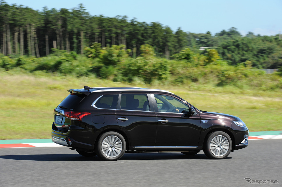 三菱 アウトランダーPHEV（プロトタイプ）《撮影 安藤貴史》